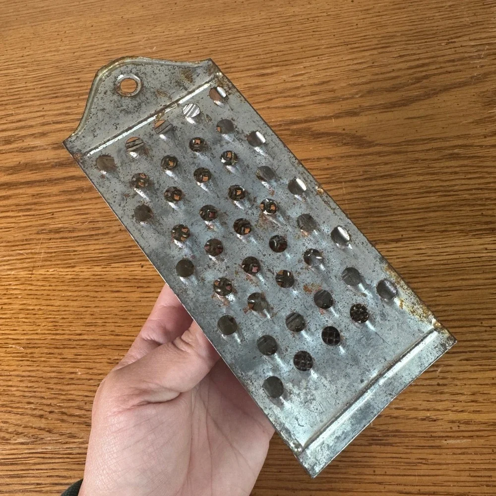 Vintage Metal Handheld Grater‎ Wall Hanging Primitive Kitchen Tool